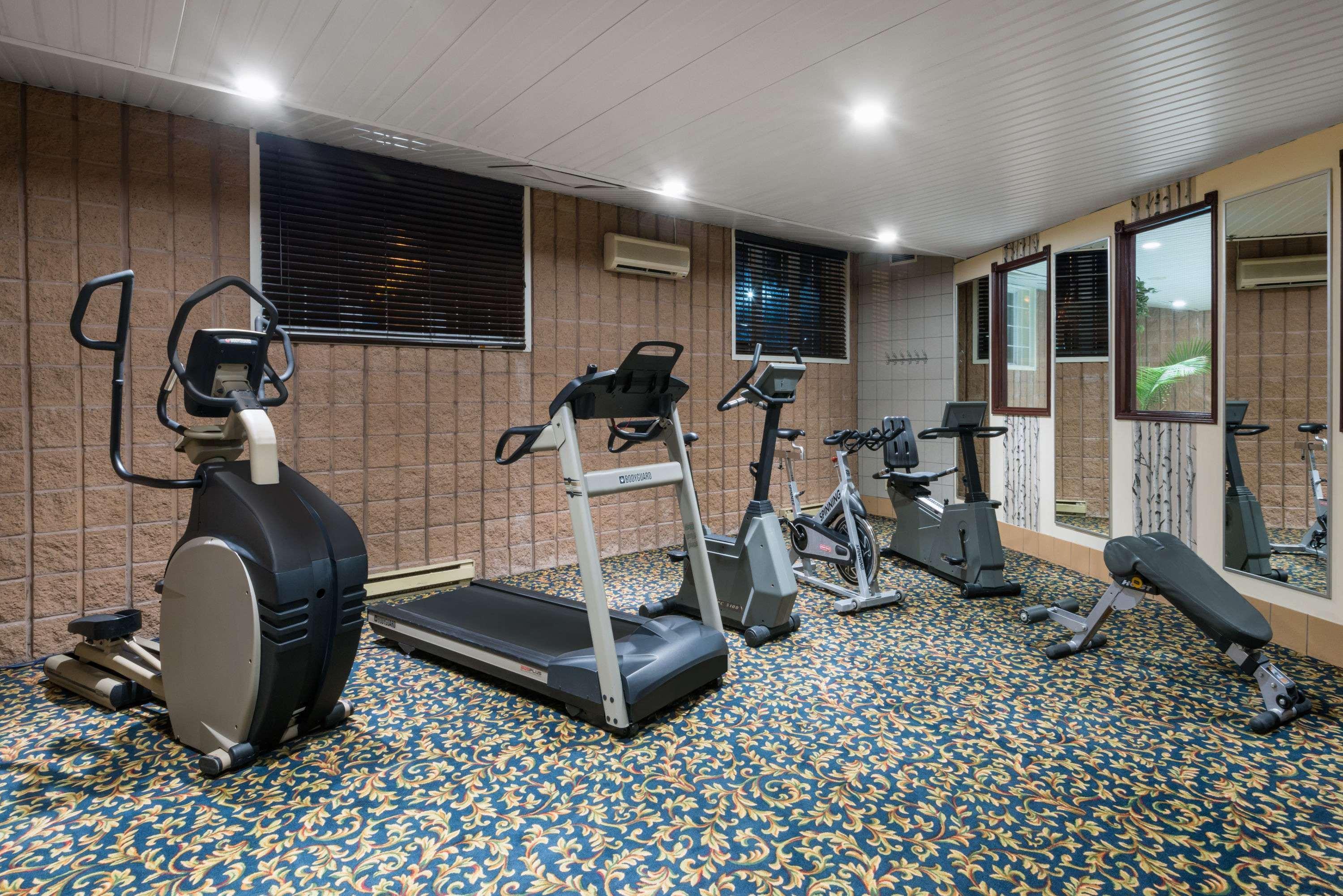 Ramada Plaza By Wyndham Gatineau/Manoir Du Casino Hotel Екстериор снимка