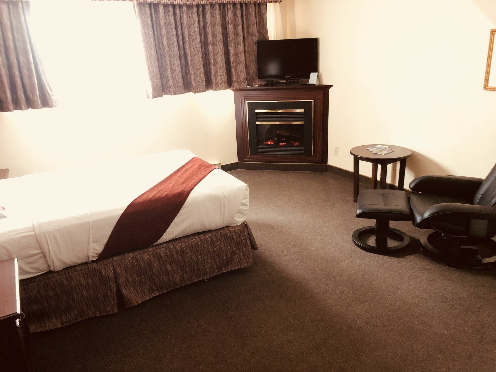Ramada Plaza By Wyndham Gatineau/Manoir Du Casino Hotel Екстериор снимка